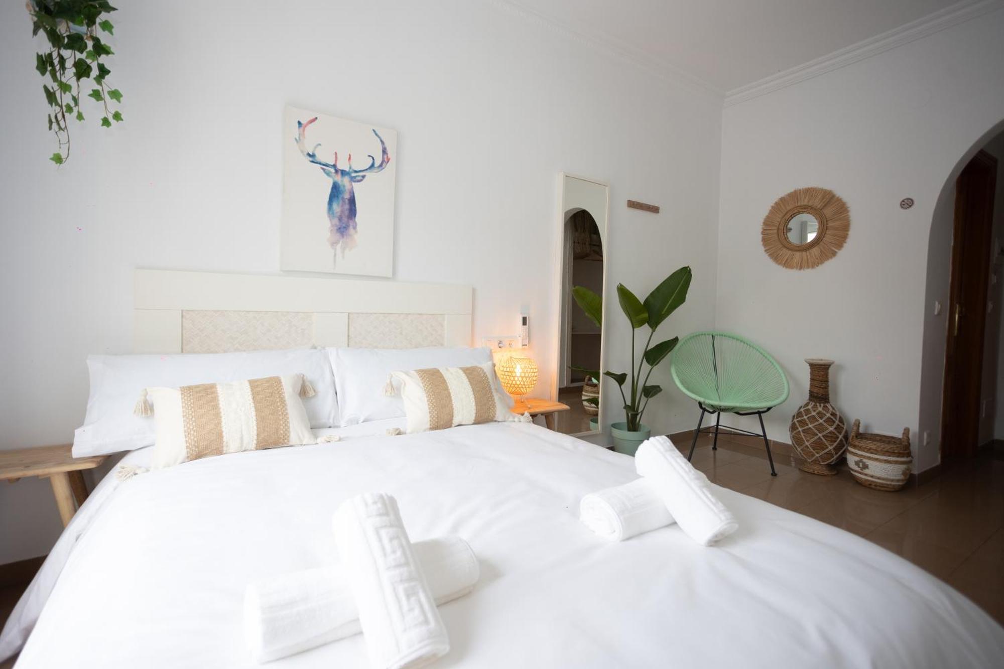 Naim Guest House Nerja Exterior photo