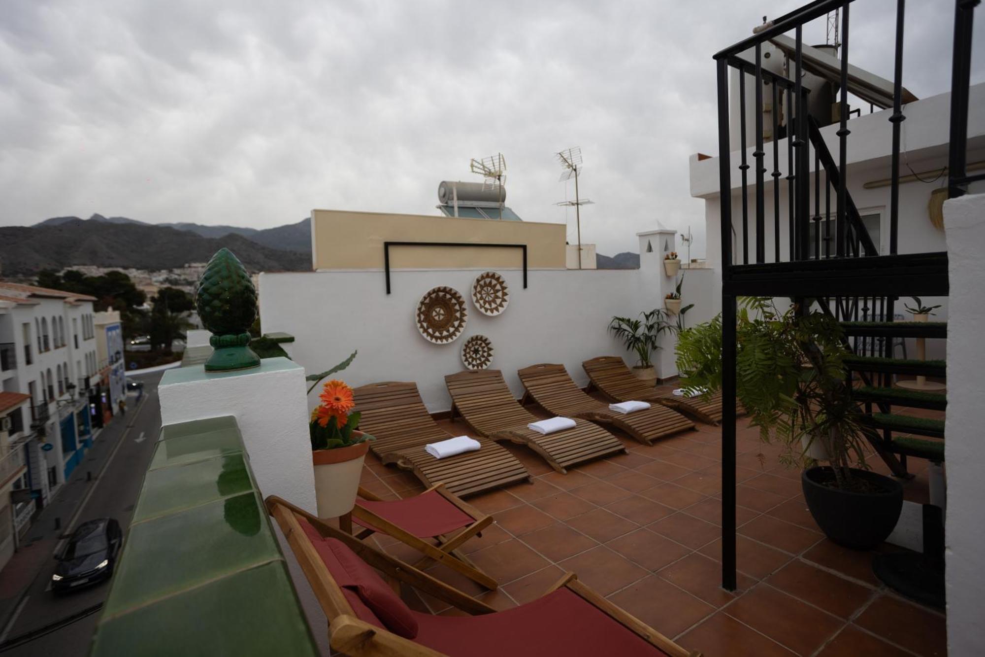 Naim Guest House Nerja Exterior photo