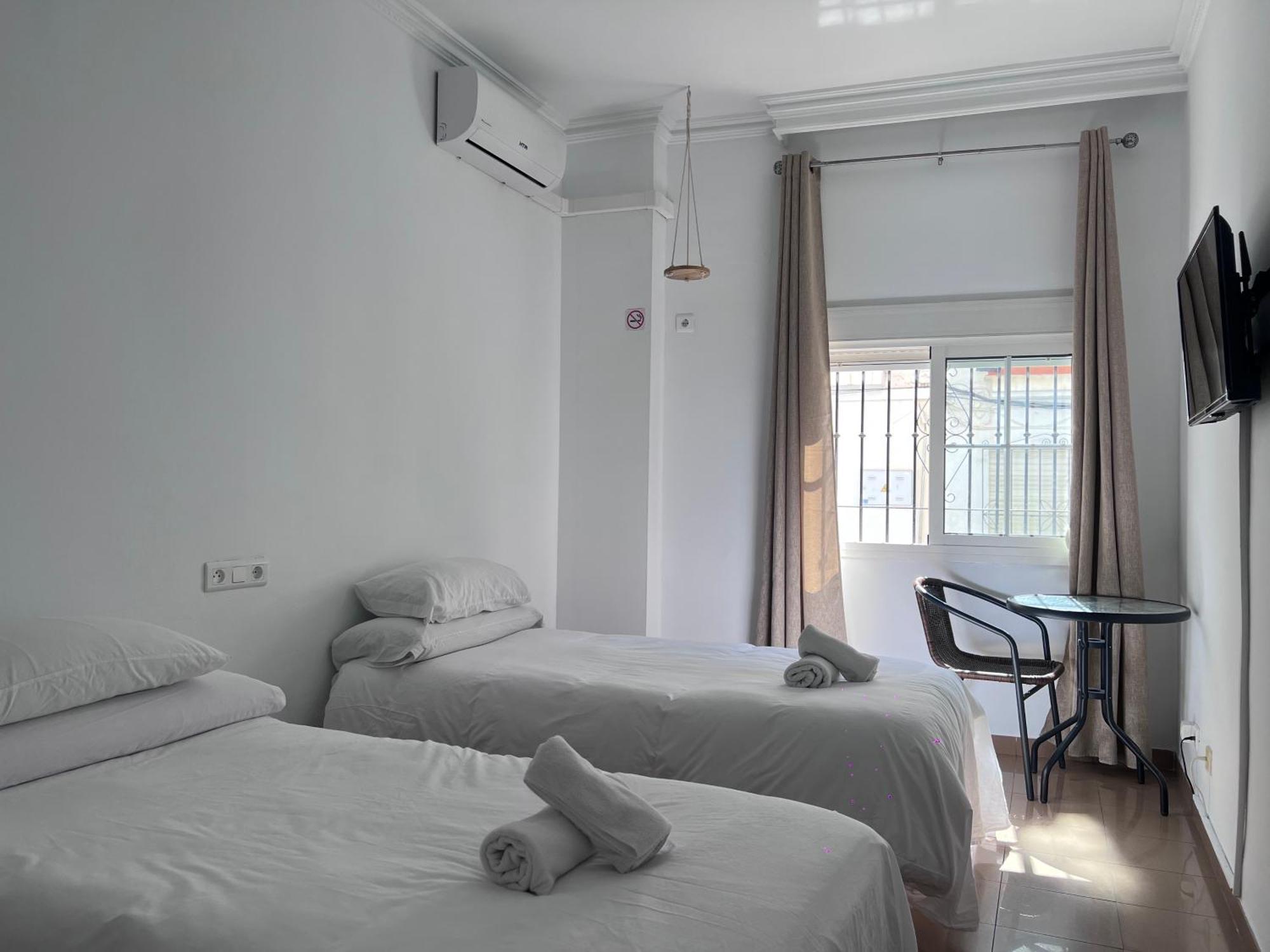 Naim Guest House Nerja Exterior photo